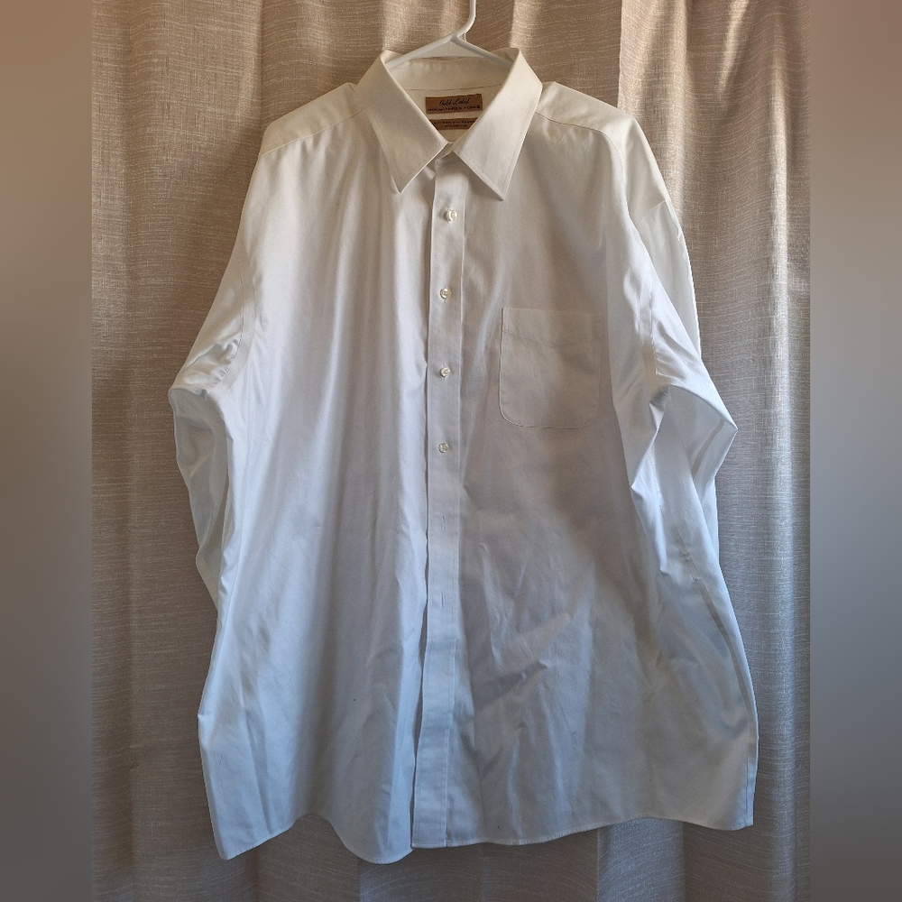 Roundtree & York, gold label. No-Iron Dress Shirt white